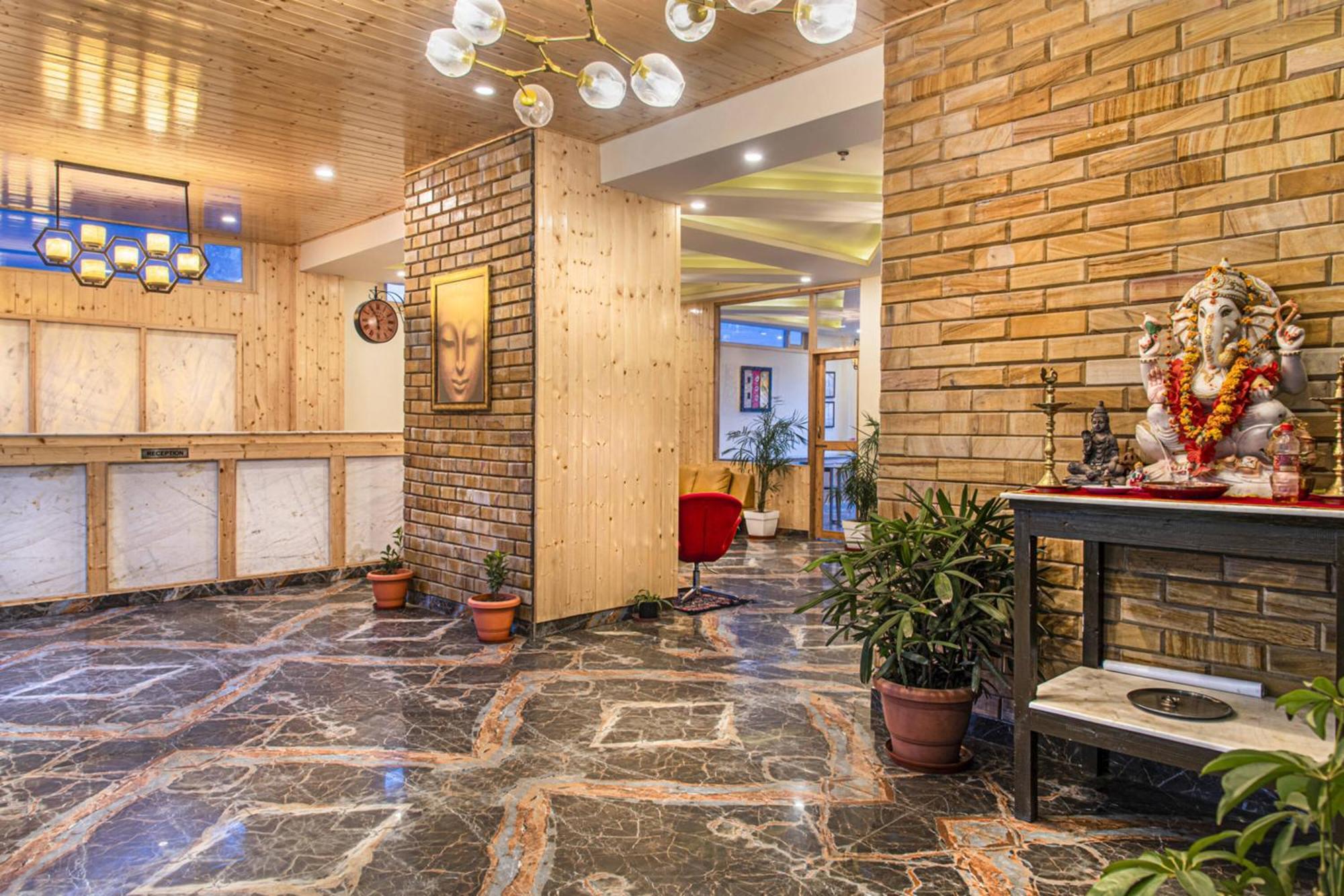 Echor Himalayan Heights Manali Hotel Exterior photo